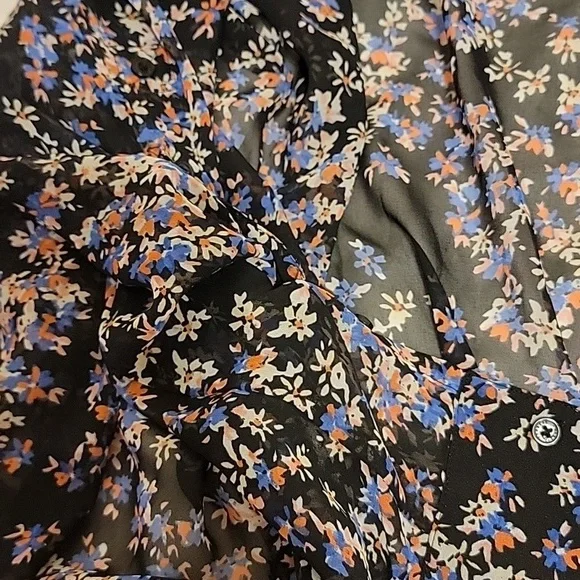 Shirt - Picture 4 of 4